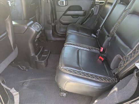 Used 2021 Jeep Wrangler Unlimited Sahara AWD/4WD image 18