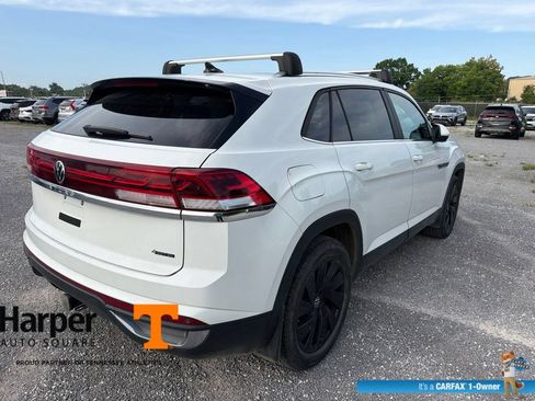 Used 2024 Volkswagen Atlas Cross Sport SE w/ Panoramic Sunroof Package AWD/4WD image 5