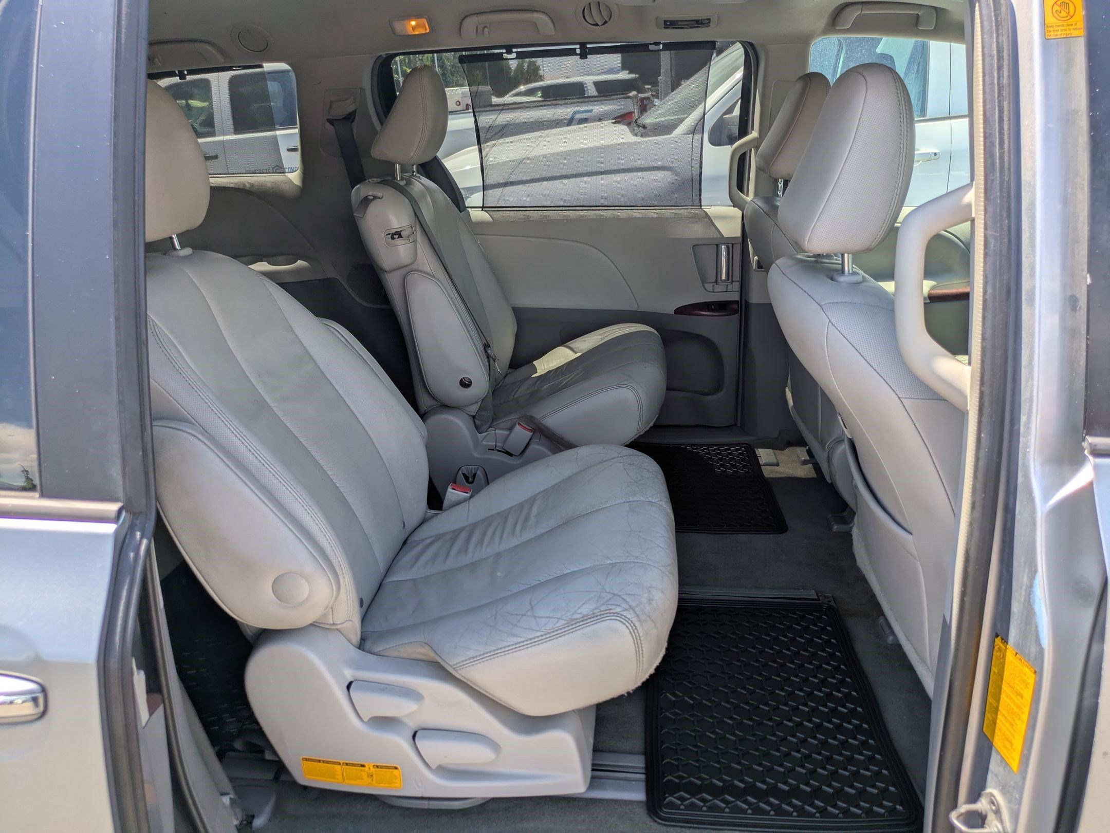 Used 2012 Toyota Sienna XLE w/ Entertainment Pkg FWD image 33