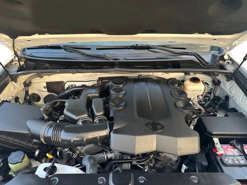 Used 2015 Toyota 4Runner Limited image 24