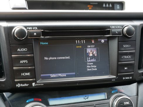 Used 2018 Toyota RAV4 XLE image 22