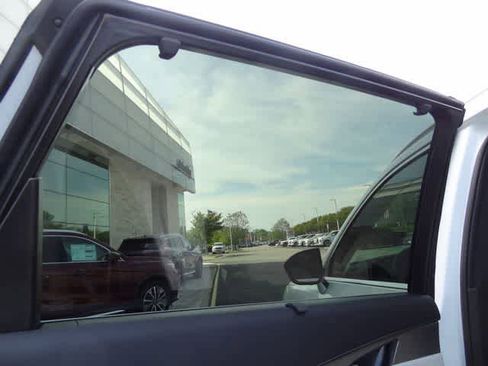 New 2026 INFINITI QX60 Luxe w/ Cargo Package AWD/4WD image 10