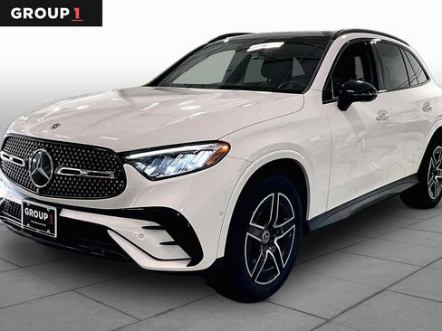 Used 2024 Mercedes-Benz GLC 300 4MATIC image 1