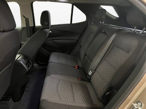 Used 2018 Chevrolet Equinox LT image 16