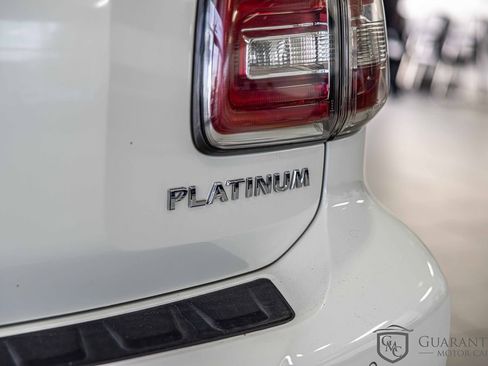 Used 2019 Nissan Armada Platinum image 17