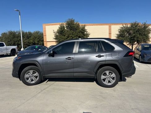 Used 2025 Toyota RAV4 XLE w/ Convenience Package image 6