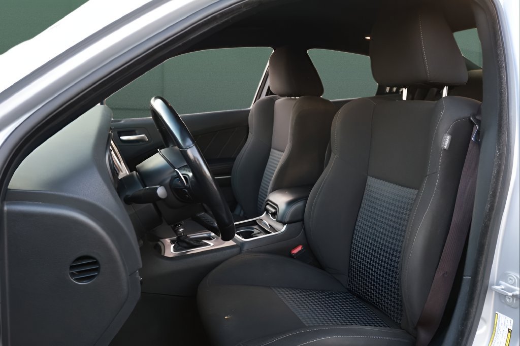 Used 2022 Dodge Charger GT RWD image 2