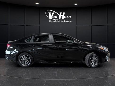Used 2024 Kia Forte GT-Line w/ GT-Line Premium Package FWD image 2