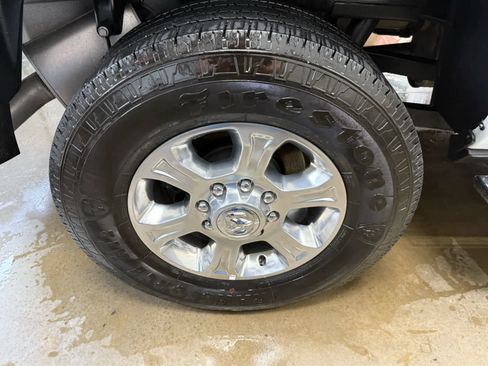 Used 2024 RAM 2500 Big Horn w/ Bed Utility Group image 10