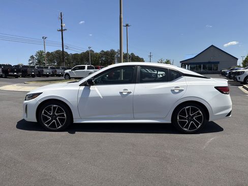 Used 2025 Nissan Sentra SR image 23