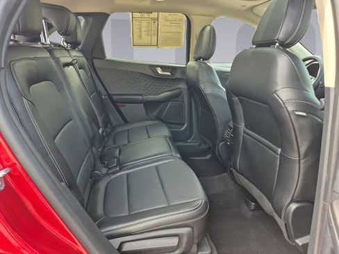 Used 2020 Ford Escape Titanium w/ Titanium Premium Package 2.0 AWD/4WD image 18