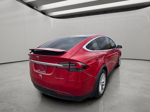 Used 2021 Tesla Model X Long Range AWD/4WD image 9