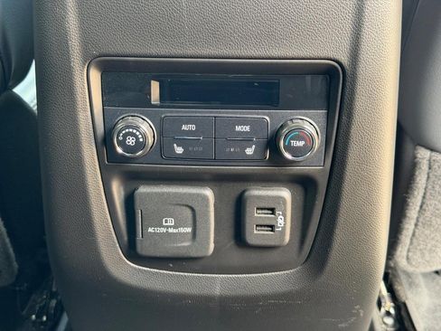Used 2022 Buick Enclave Premium w/ Experience Buick Package FWD image 16