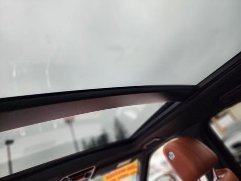 Used 2015 Land Rover Range Rover Sport HSE image 26