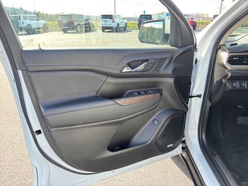 Used 2023 GMC Acadia Denali w/ Denali Ultimate Package AWD/4WD image 24