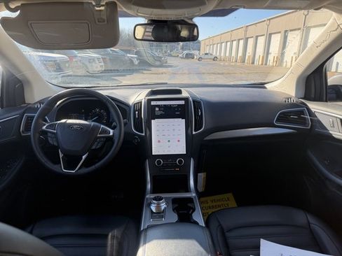 Certified 2024 Ford Edge SEL w/ Convenience Package image 11