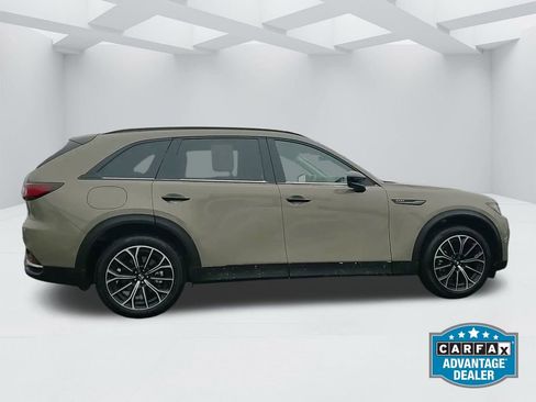 Certified 2025 MAZDA CX-70 Plug-In Hybrid w/ Premium Pkg AWD/4WD image 4