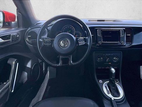 Used 2018 Volkswagen Beetle 2.0T S w/ Style & Comfort Package For S FWD image 7