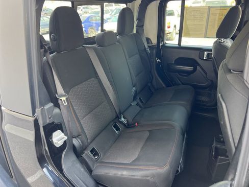 Certified 2021 Jeep Gladiator Mojave AWD/4WD image 22