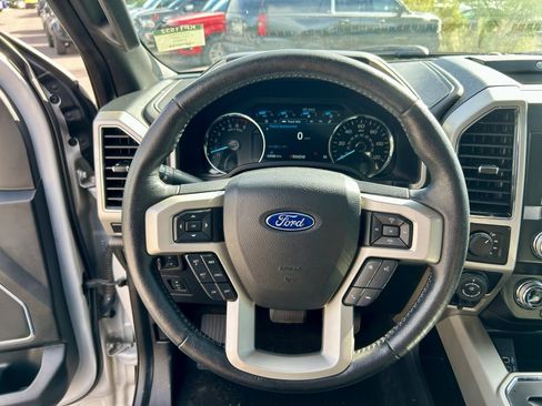 Used 2019 Ford F150 Lariat w/ Equipment Group 502A Luxury image 13