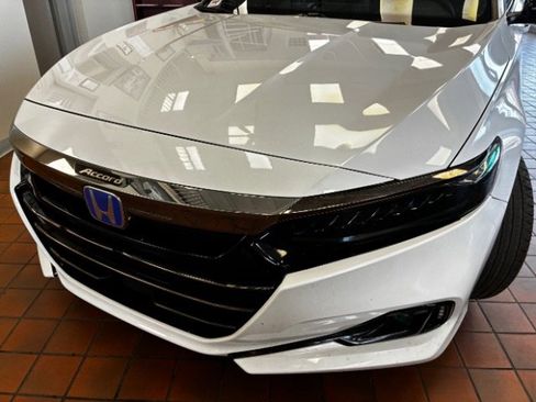 Used 2022 Honda Accord Sport image 9