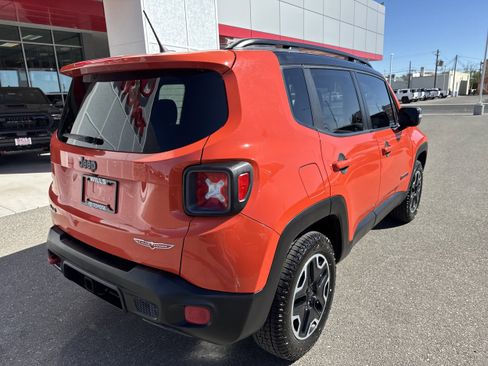 Used 2016 Jeep Renegade Trailhawk AWD/4WD image 4