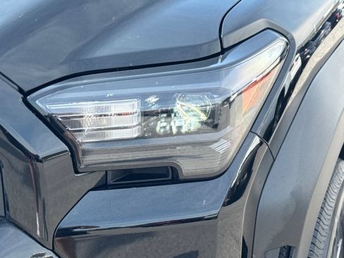 Used 2026 Toyota 4Runner SR5 AWD/4WD image 17