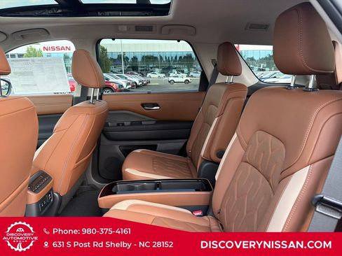 New 2026 Nissan Pathfinder Platinum w/ Accent Package AWD/4WD image 30