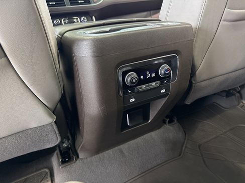 Used 2023 Chevrolet Tahoe Z71 w/ Luxury Package image 50