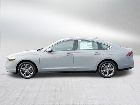 Certified 2025 Honda Accord EX-L image 4