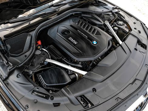 Used 2018 BMW 740i RWD image 45