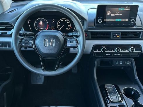 Certified 2023 Honda Pilot LX image 15