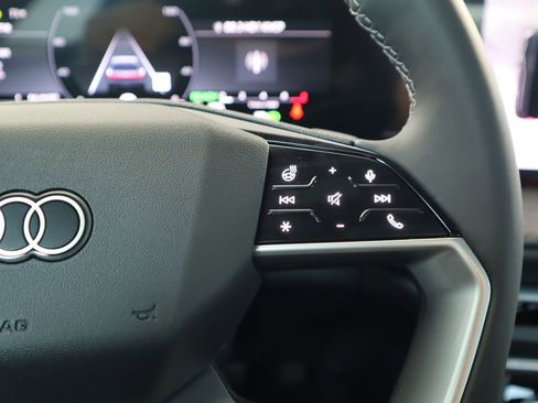 Used 2025 Audi Q5 Premium Plus w/ Premium Plus image 14