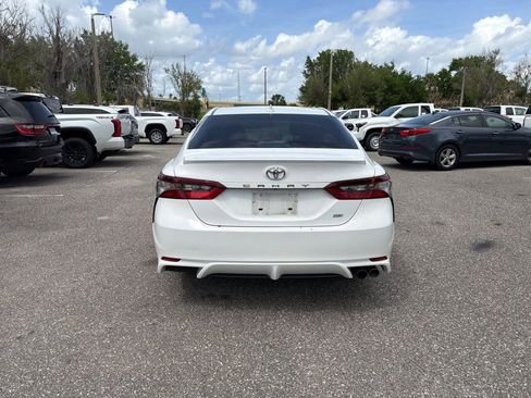 Used 2021 Toyota Camry SE image 4