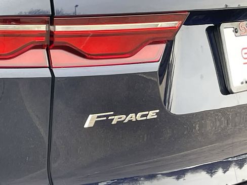 Used 2021 Jaguar F-PACE S image 39