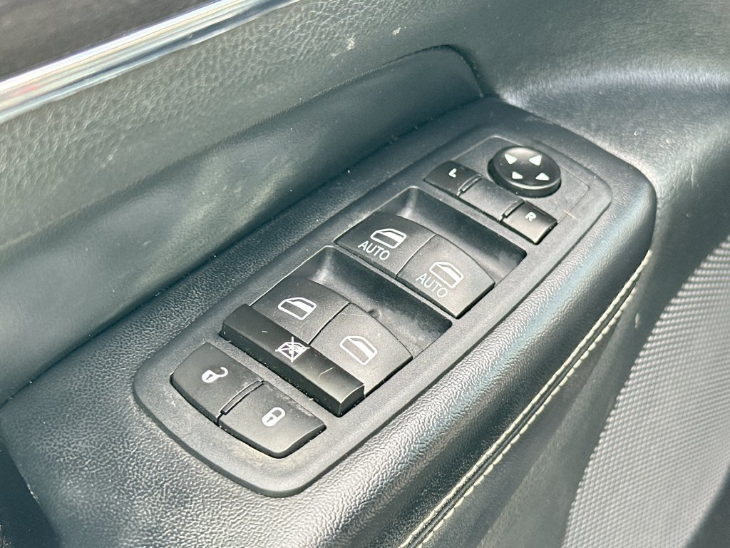 Used 2014 Jeep Grand Cherokee Limited RWD image 21