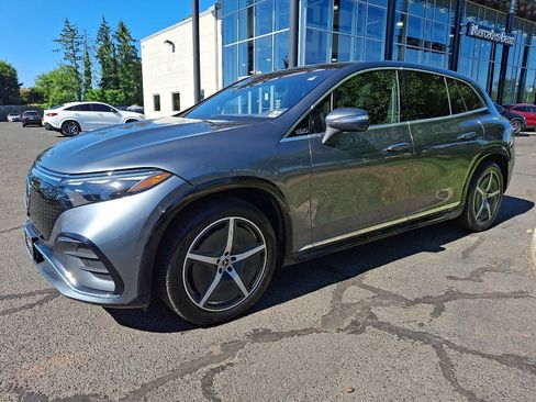 Certified 2023 Mercedes-Benz EQS 580 4MATIC SUV image 3