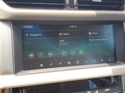 Used 2020 Jaguar XF Prestige AWD/4WD image 25