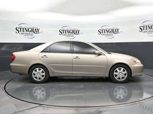 Used 2002 Toyota Camry XLE FWD image 8