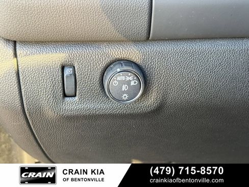 Used 2022 Chevrolet Colorado LT w/ LT Convenience Package image 13