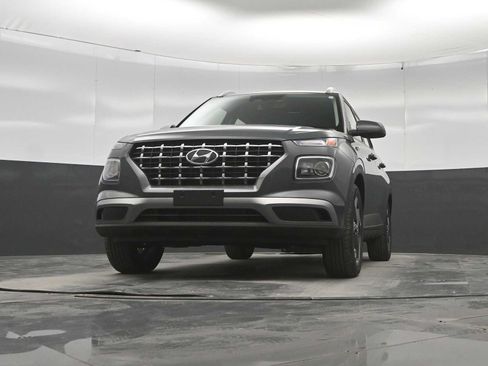 New 2026 Hyundai Venue SEL FWD image 34