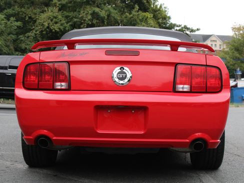 Used 2006 Ford Mustang GT image 25