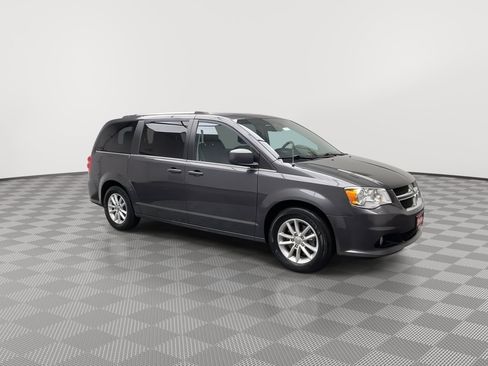 Used 2020 Dodge Grand Caravan SXT FWD image 34