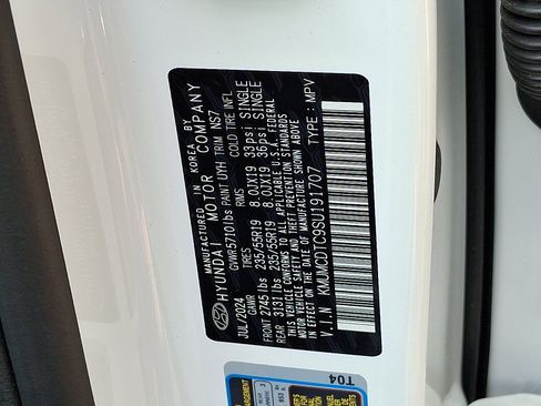 Used 2025 Genesis GV70 3.5T Sport image 28