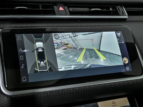 Used 2023 Land Rover Range Rover Velar R-Dynamic S image 30