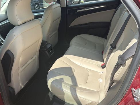 Used 2016 Ford Fusion Titanium FWD image 7