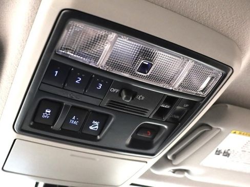 Used 2022 Toyota 4Runner Limited image 31