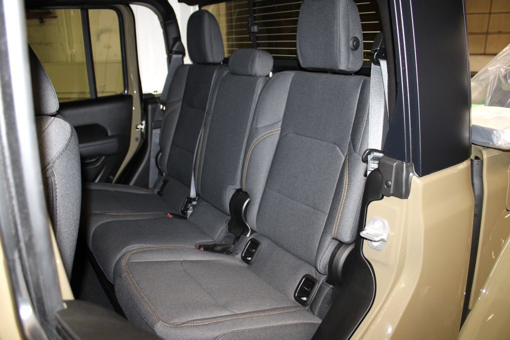 New 2026 Jeep Gladiator Sport AWD/4WD image 25
