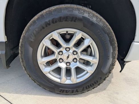 Used 2022 Chevrolet Silverado 1500 RST w/ Z71 Off-Road Package image 10