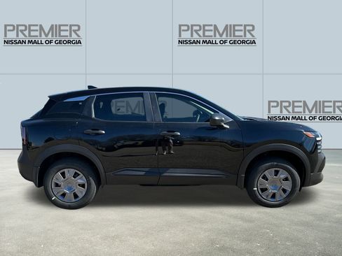 New 2026 Nissan Kicks S image 4